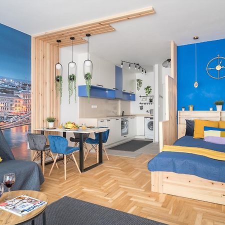 Newly Renovated!!! - Modern Apartment 10 Minutes From The Grand Boulevard Budapesta Exterior foto